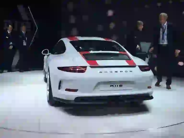 Porsche 911 R- Salone di Ginevra 2016 - 4