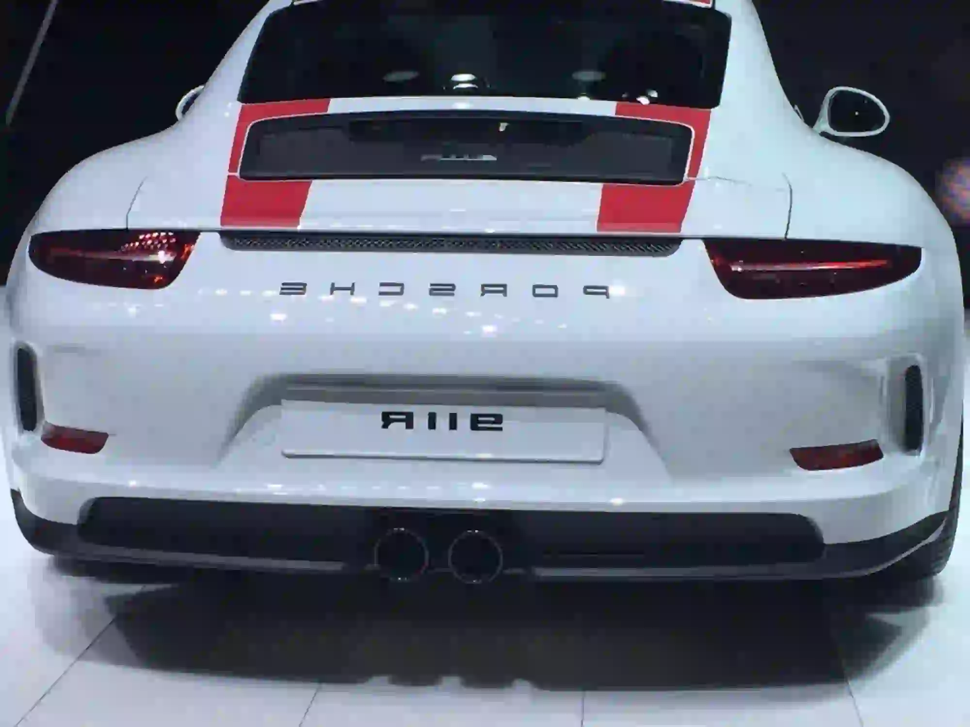 Porsche 911 R- Salone di Ginevra 2016 - 5