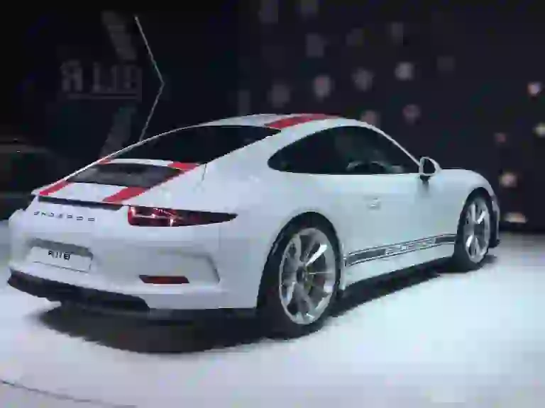 Porsche 911 R- Salone di Ginevra 2016 - 6