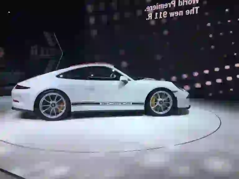 Porsche 911 R- Salone di Ginevra 2016 - 7