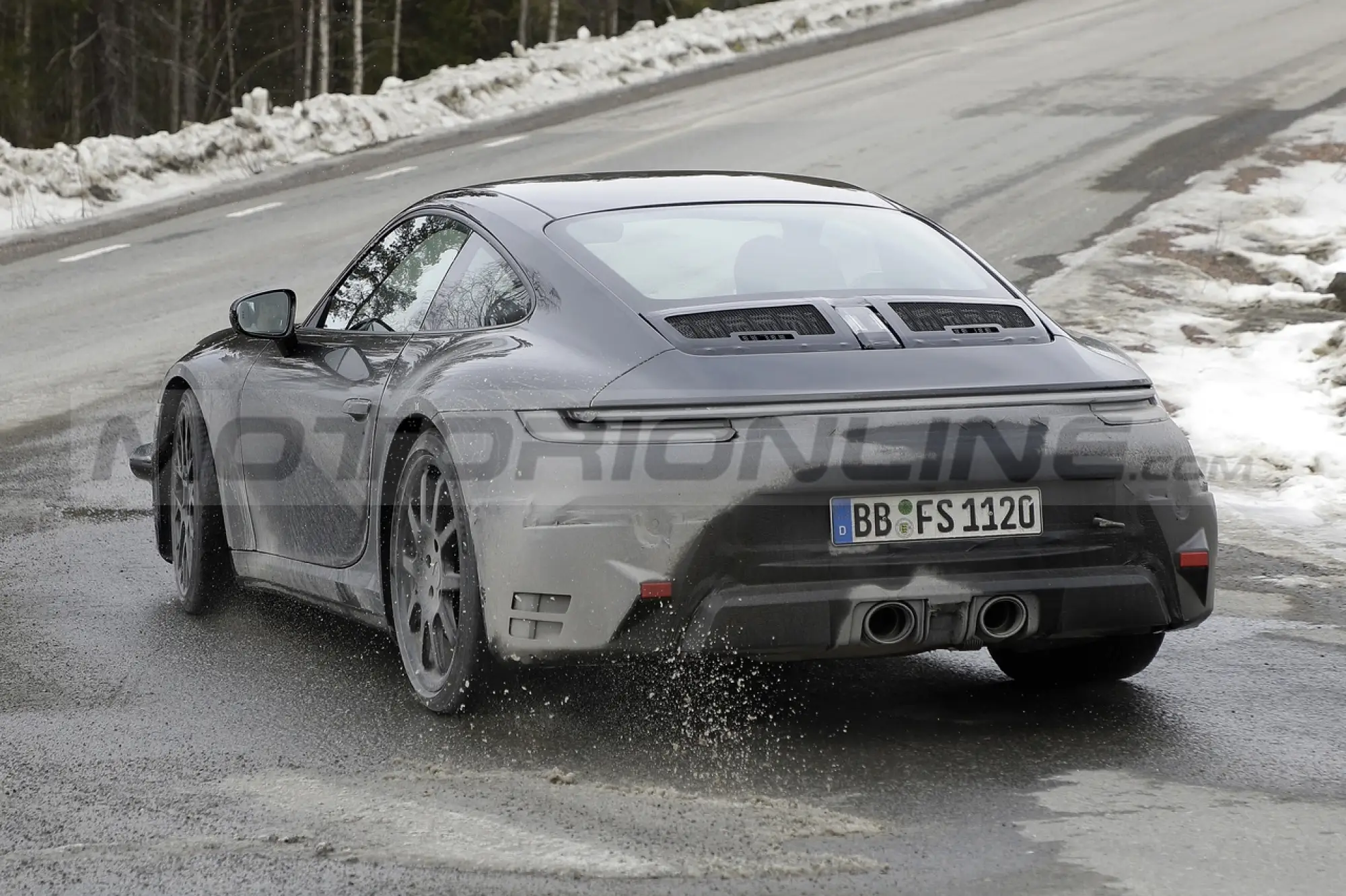 Porsche 911 restyling - Foto Spia 25-03-2022 - 14