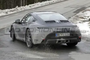 Porsche 911 restyling - Foto Spia 25-03-2022