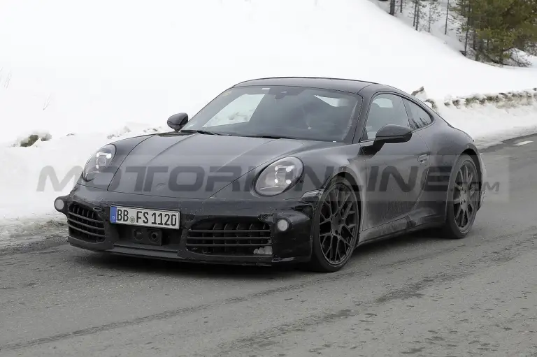 Porsche 911 restyling - Foto Spia 25-03-2022 - 27