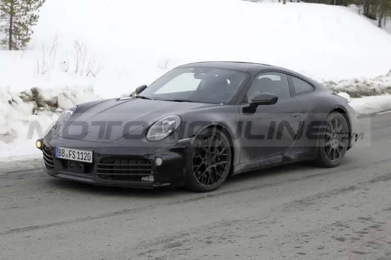 Porsche 911 restyling - Foto Spia 25-03-2022 - 31