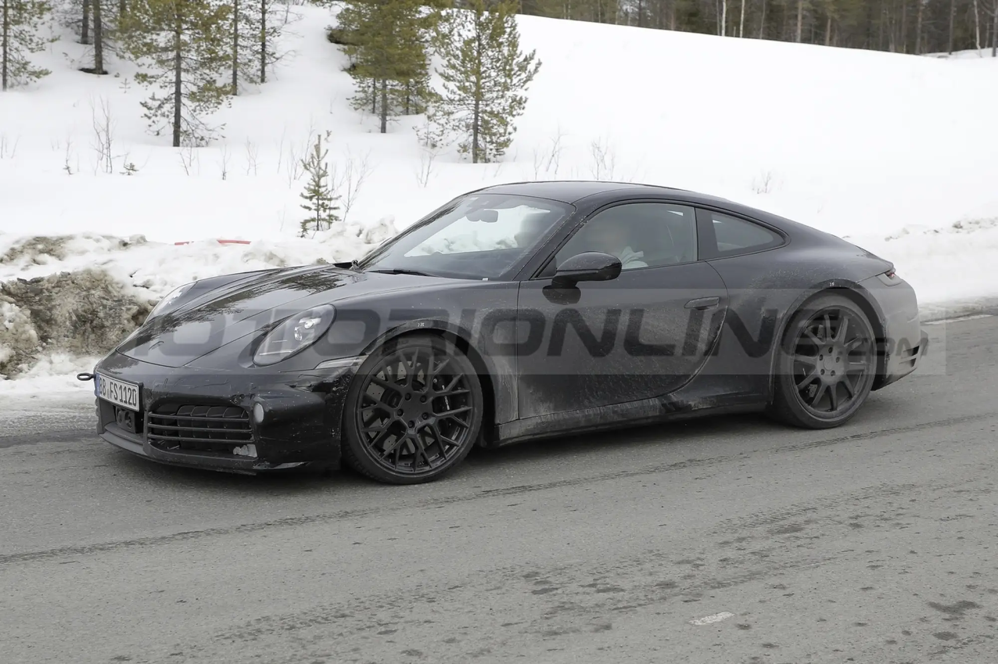 Porsche 911 restyling - Foto Spia 25-03-2022 - 32