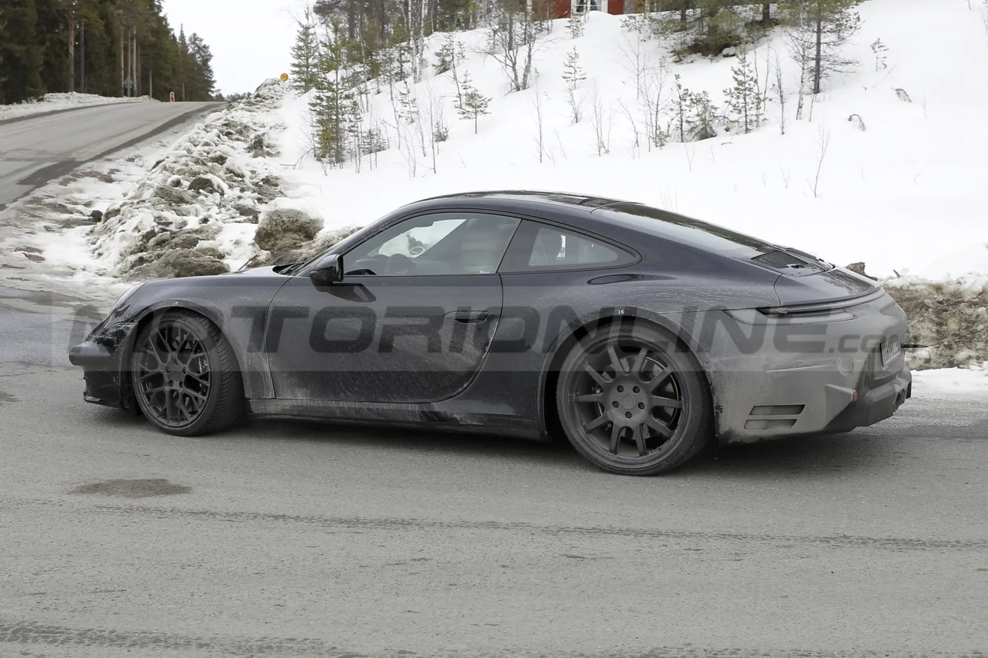 Porsche 911 restyling - Foto Spia 25-03-2022 - 33