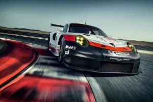 Porsche 911 RSR 2017 - 8