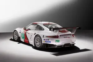 Porsche 911 RSR