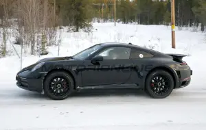 Porsche 911 Safari e 911 restyling - Foto spia 25-01-2022