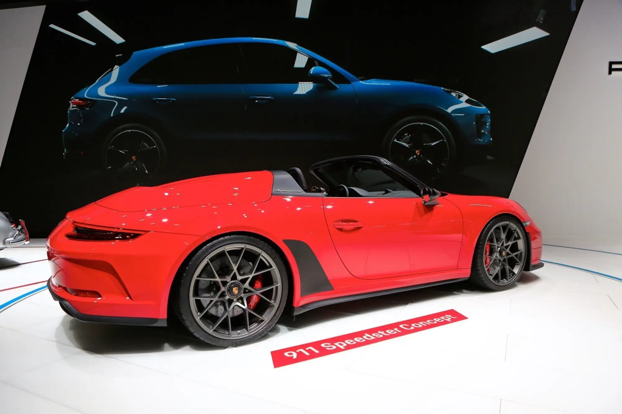 Porsche 911 Speedster Concept - Salone di Parigi 2018 - 5