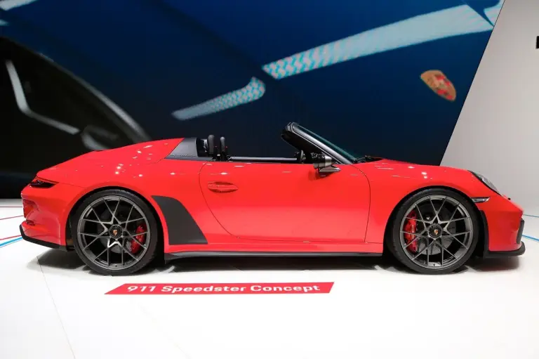 Porsche 911 Speedster Concept - Salone di Parigi 2018 - 6