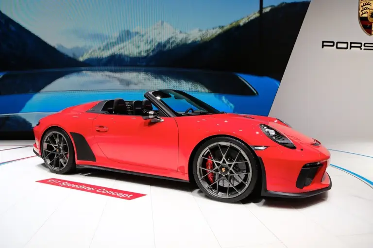 Porsche 911 Speedster Concept - Salone di Parigi 2018 - 7