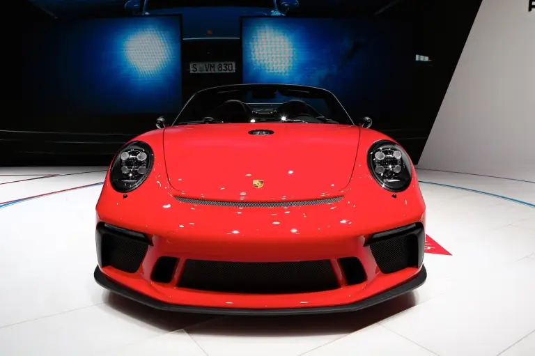 Porsche 911 Speedster Concept - Salone di Parigi 2018 - 12