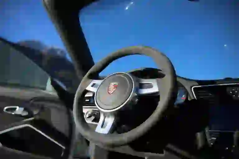 Porsche 911 Targa 4 GTS 2015 - Prova su strada - 10