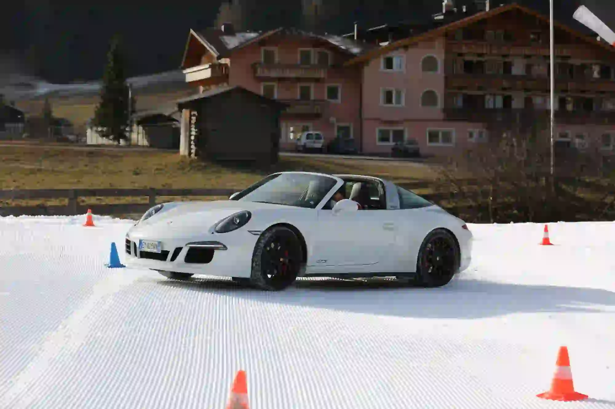 Porsche 911 Targa 4 GTS 2015 - Prova su strada - 80