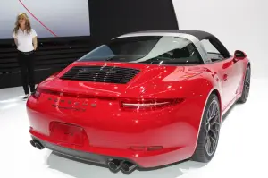 Porsche 911 Targa 4 GTS - Salone di Detroit 2017 - 4