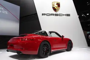 Porsche 911 Targa 4 GTS - Salone di Detroit 2017 - 10