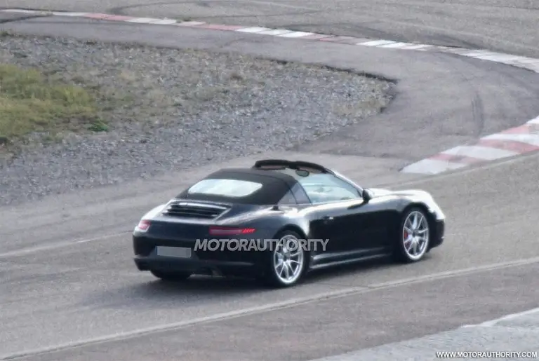 Porsche 911 Targa foto spia - 1