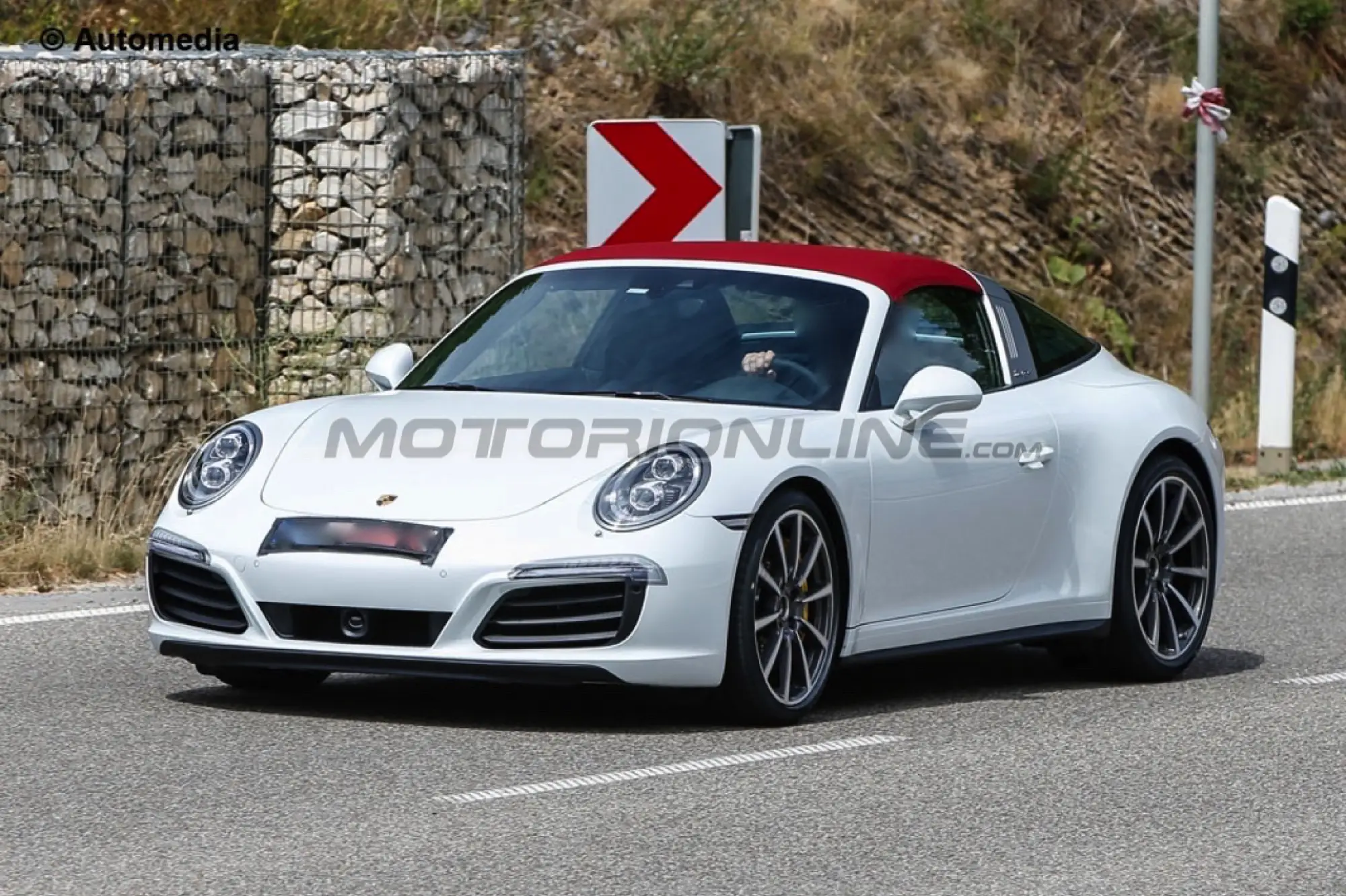 Porsche 911 Targa MY 2015 - Foto spia 04-08-2015 - 1