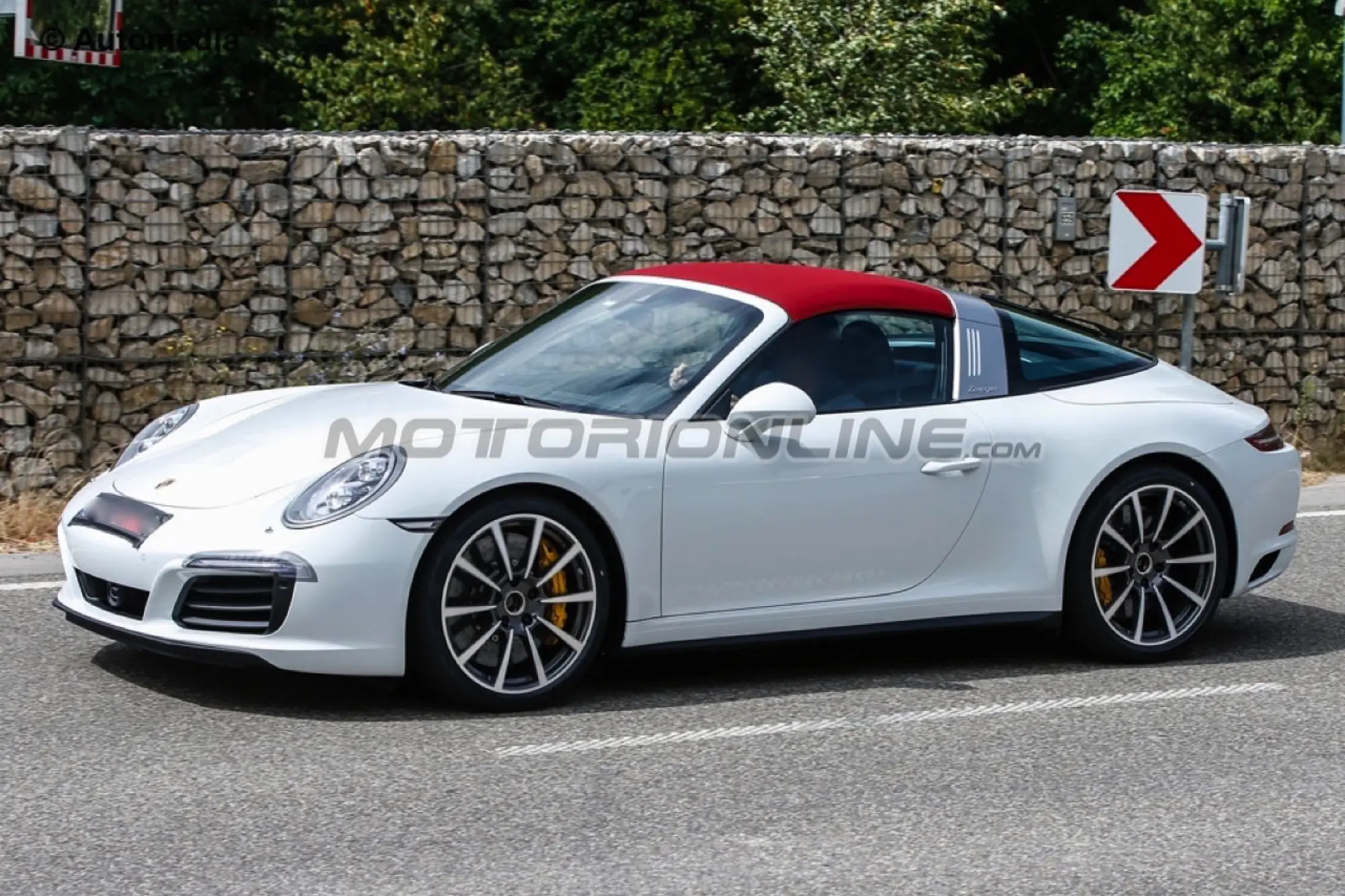 Porsche 911 Targa MY 2015 - Foto spia 04-08-2015 - 3