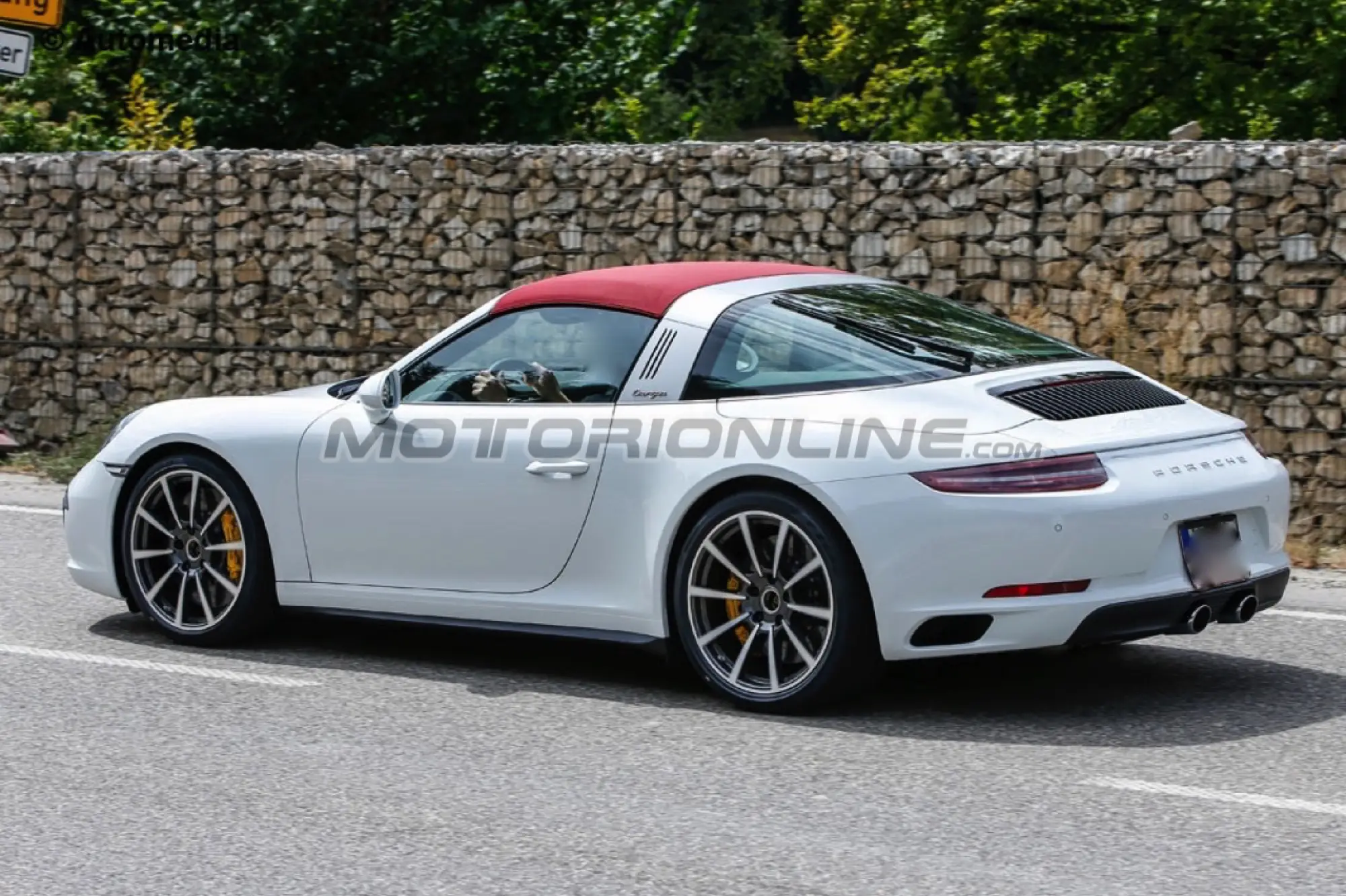 Porsche 911 Targa MY 2015 - Foto spia 04-08-2015 - 6