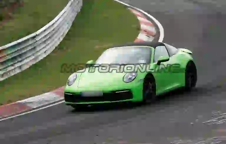 Porsche 911 Targa MY 2020 - Foto spia 23-04-2019 - 12