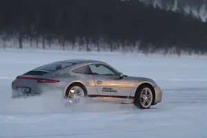 Porsche 911 - Test drive sulla neve