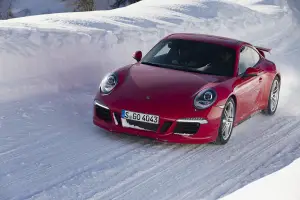 Porsche 911 - Test drive sulla neve