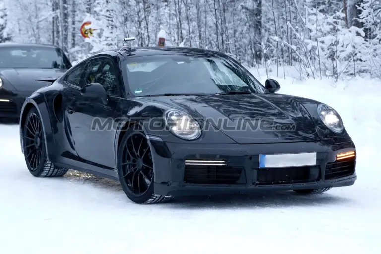 Porsche 911 Turbo 2019 - Foto spia 01-02-2018 - 5