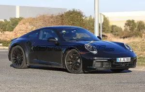 Porsche 911 Turbo 2019 - Foto spia 23-11-2017 - 3