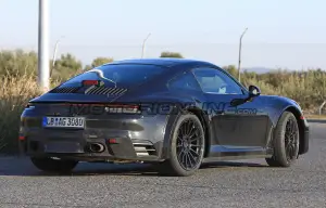 Porsche 911 Turbo 2019 - Foto spia 23-11-2017