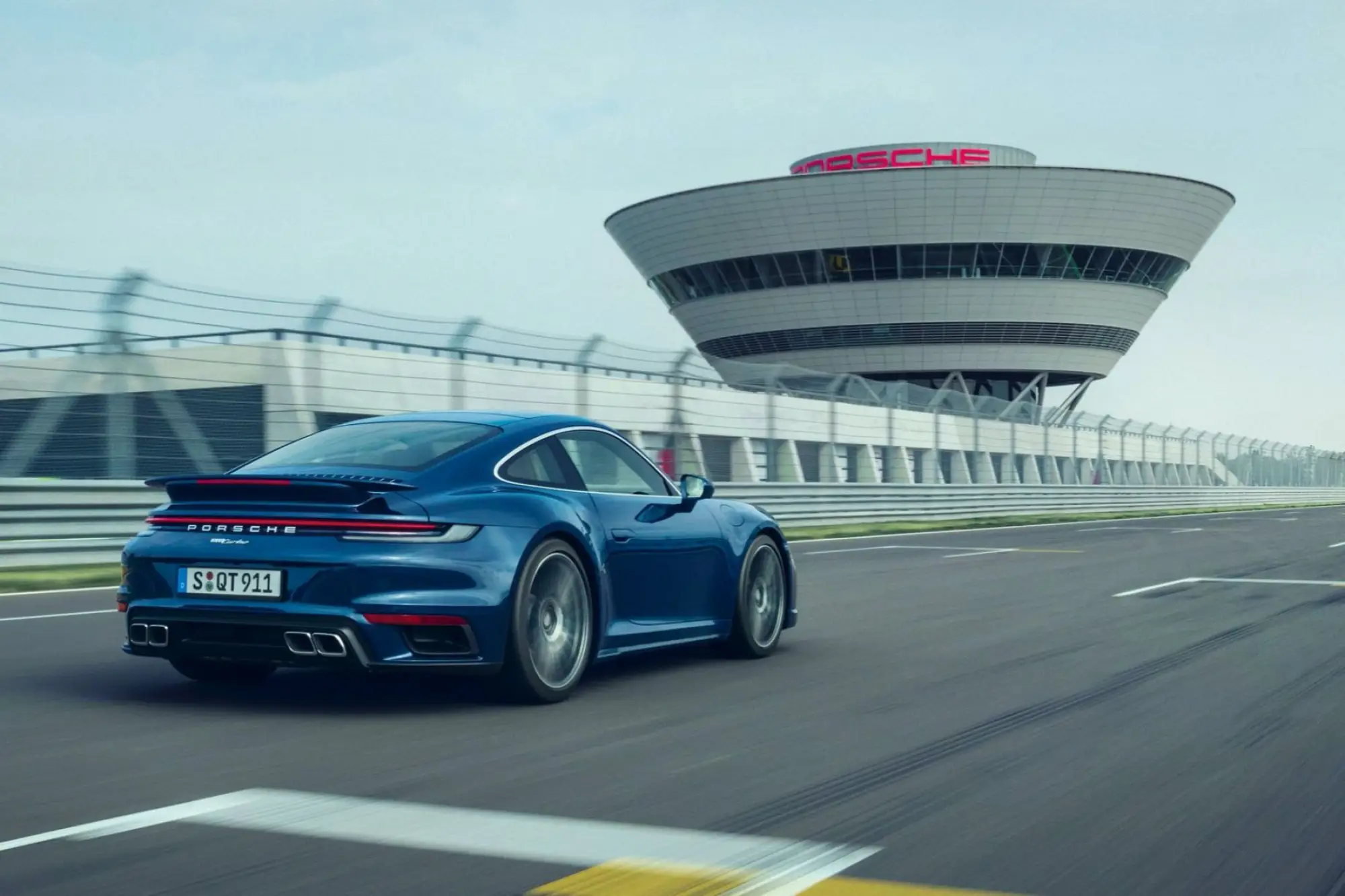 Porsche 911 Turbo 2020 - 8