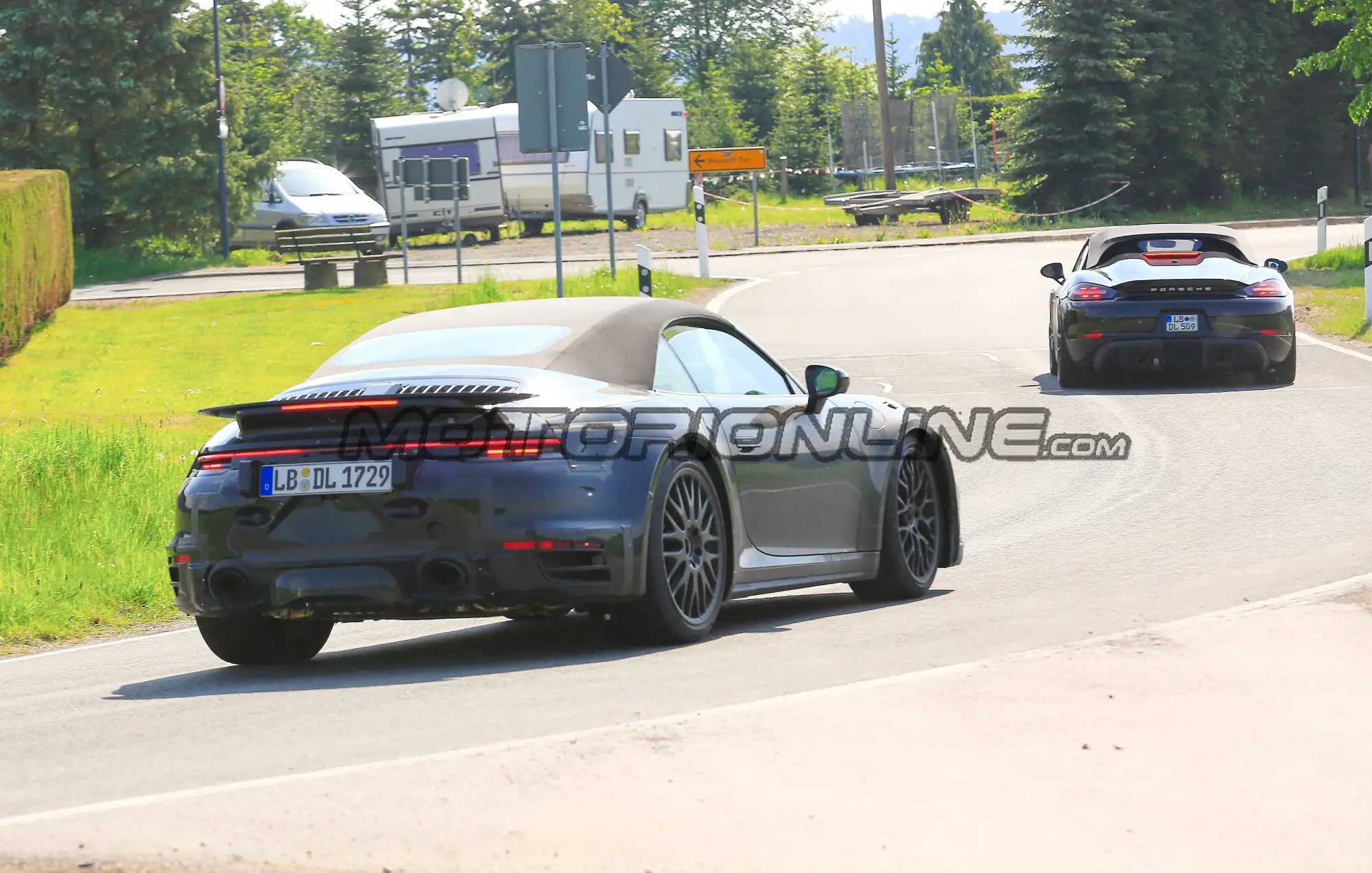 Porsche 911 Turbo Cabrio 2020 - Foto spia 15-05-2018 - 7