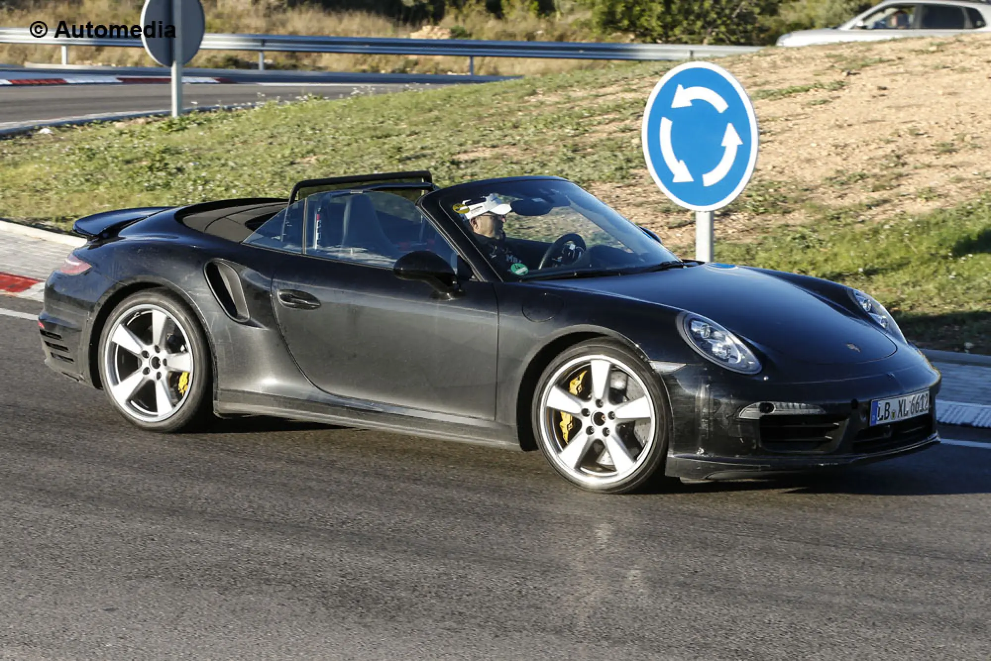 Porsche 911 Turbo Cabriolet 2016 - Foto spia 18-11-2014 - 3