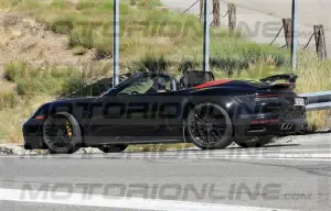 Porsche 911 Turbo Cabriolet 2020 - foto spia  - 3