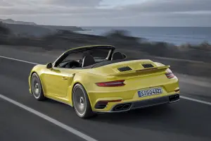 Porsche 911 Turbo e 911 Turbo S MY 2016