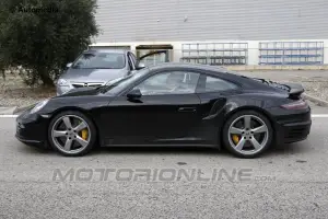Porsche 911 Turbo Facelift 2015 - Foto spia 14-12-2013