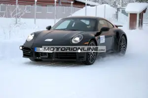 Porsche 911 Turbo - Foto spia 15-12-2021
