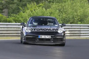 Porsche 911 Turbo Hybrid - Foto spia 26-7-2021