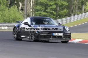 Porsche 911 Turbo Hybrid - Foto spia 26-7-2021