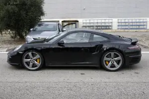 Porsche 911 Turbo MY 2016 - Foto spia 11-08-2015 - 3