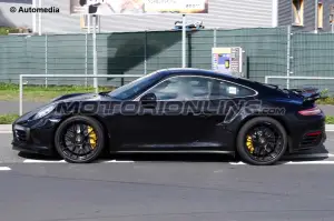 Porsche 911 Turbo MY 2016 - foto spia 19-08-2015