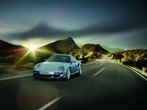 Porsche 911 Turbo S 2011 - 6