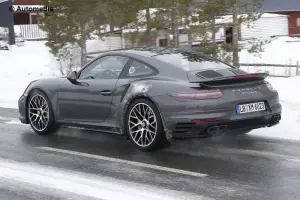 Porsche 911 Turbo S 2016 - Foto spia 12-03-2015 - 5