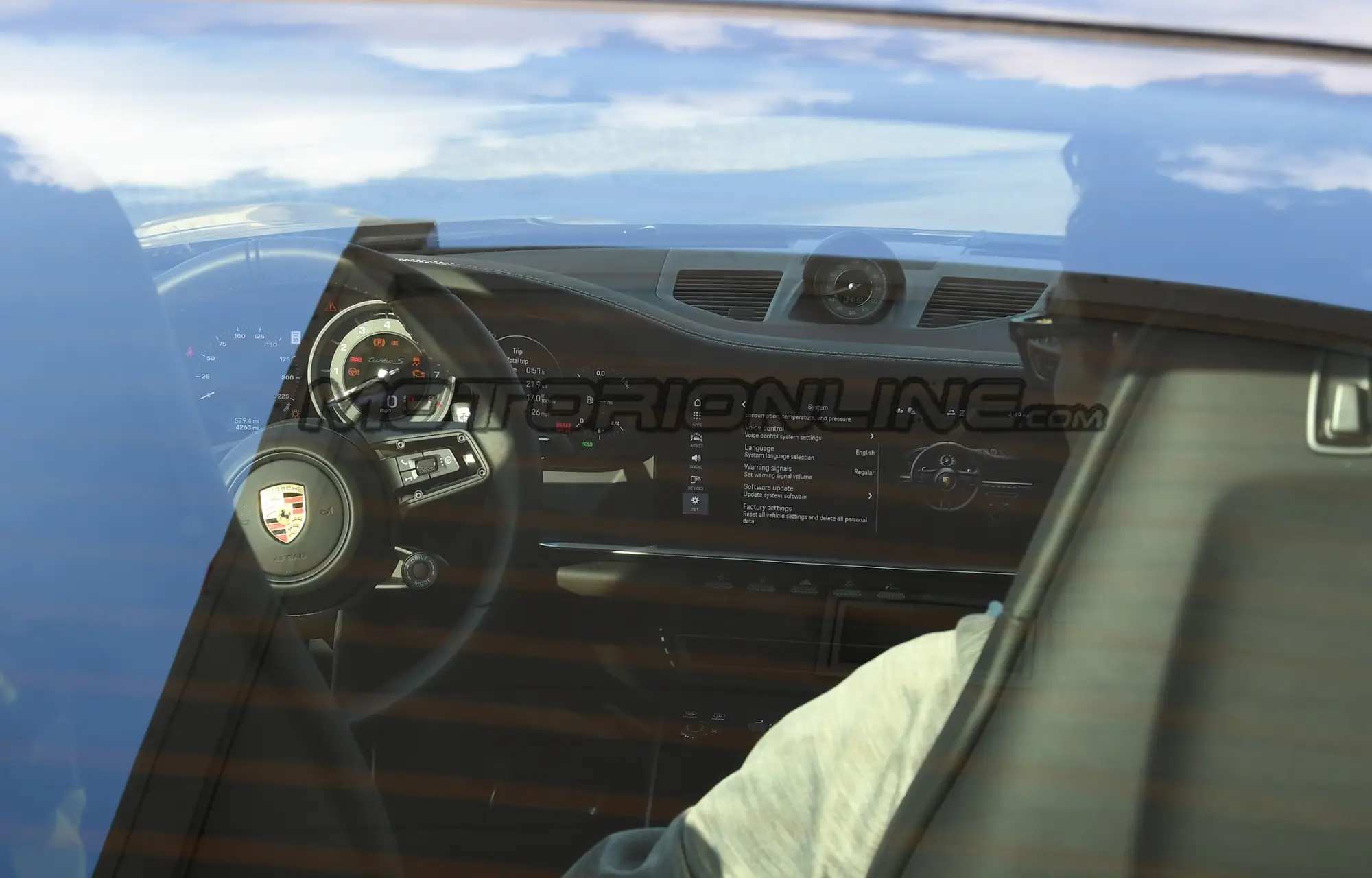 Porsche 911 Turbo S 2020 - Foto spia 27-09-2019 - 11