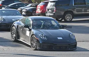 Porsche 911 Turbo S 2020 - Foto spia 27-09-2019