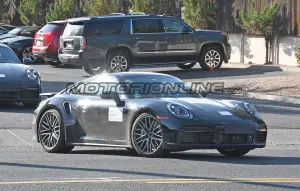 Porsche 911 Turbo S 2020 - Foto spia 27-09-2019