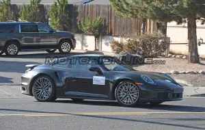 Porsche 911 Turbo S 2020 - Foto spia 27-09-2019