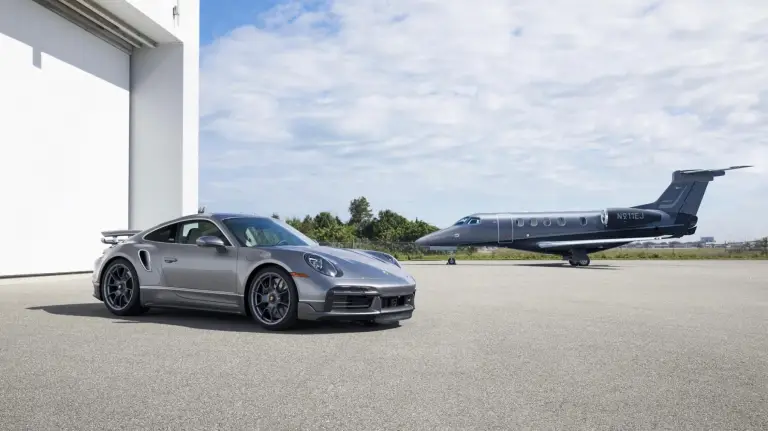 Porsche 911 Turbo S Duet - Embraer - 2