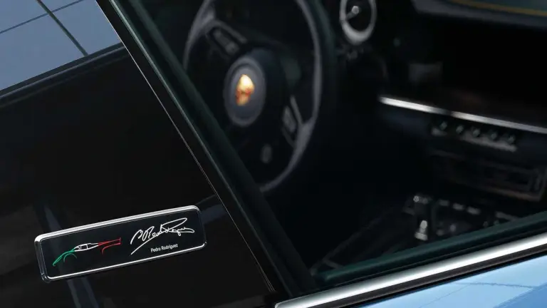 Porsche 911 Turbo S - Pedro Rodriguez - 12